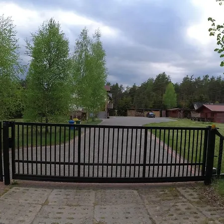 Duzy Dom Dla 16 Osob 別荘