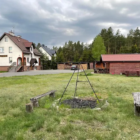 Duzy Dom Dla 16 Osob 別荘